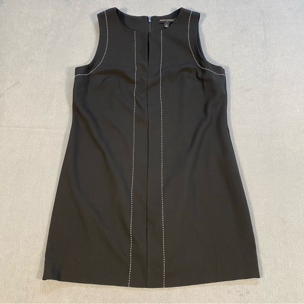 Banana Republic Women’s Black Sleeveless Shift Dress with White Stitching,size 0